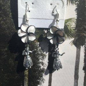 SilverPlated Island Dancer Earring w/dangling legs